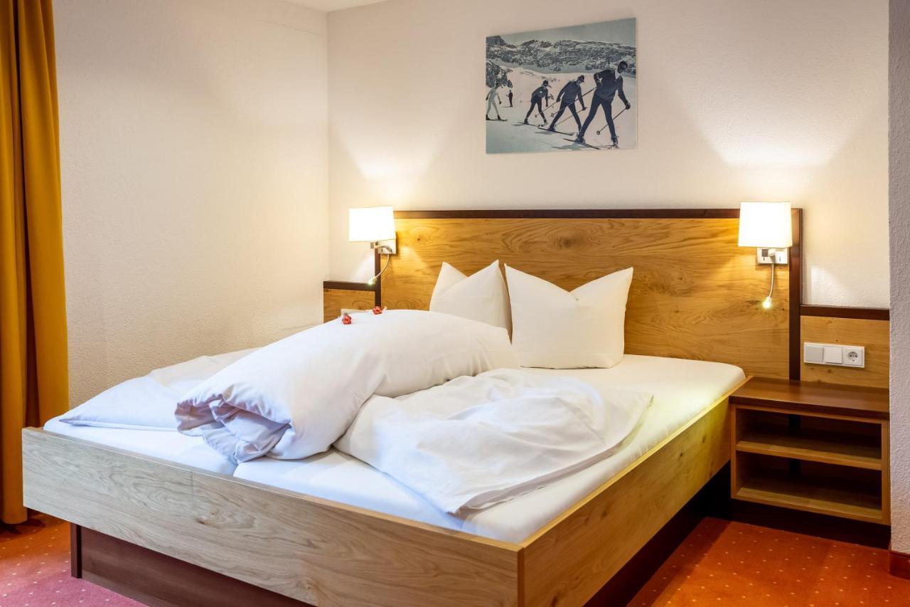 Hotel Garni Tyola イシュグル エクステリア 写真