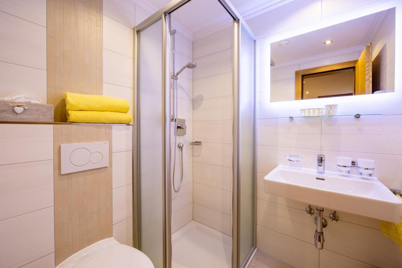 Hotel Garni Tyola イシュグル エクステリア 写真