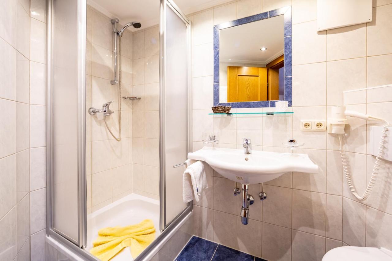 Hotel Garni Tyola イシュグル エクステリア 写真